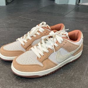 Nike low top Curry Dunks